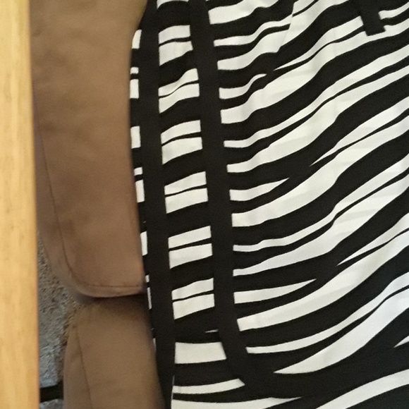 Top - Picture 3 of 3